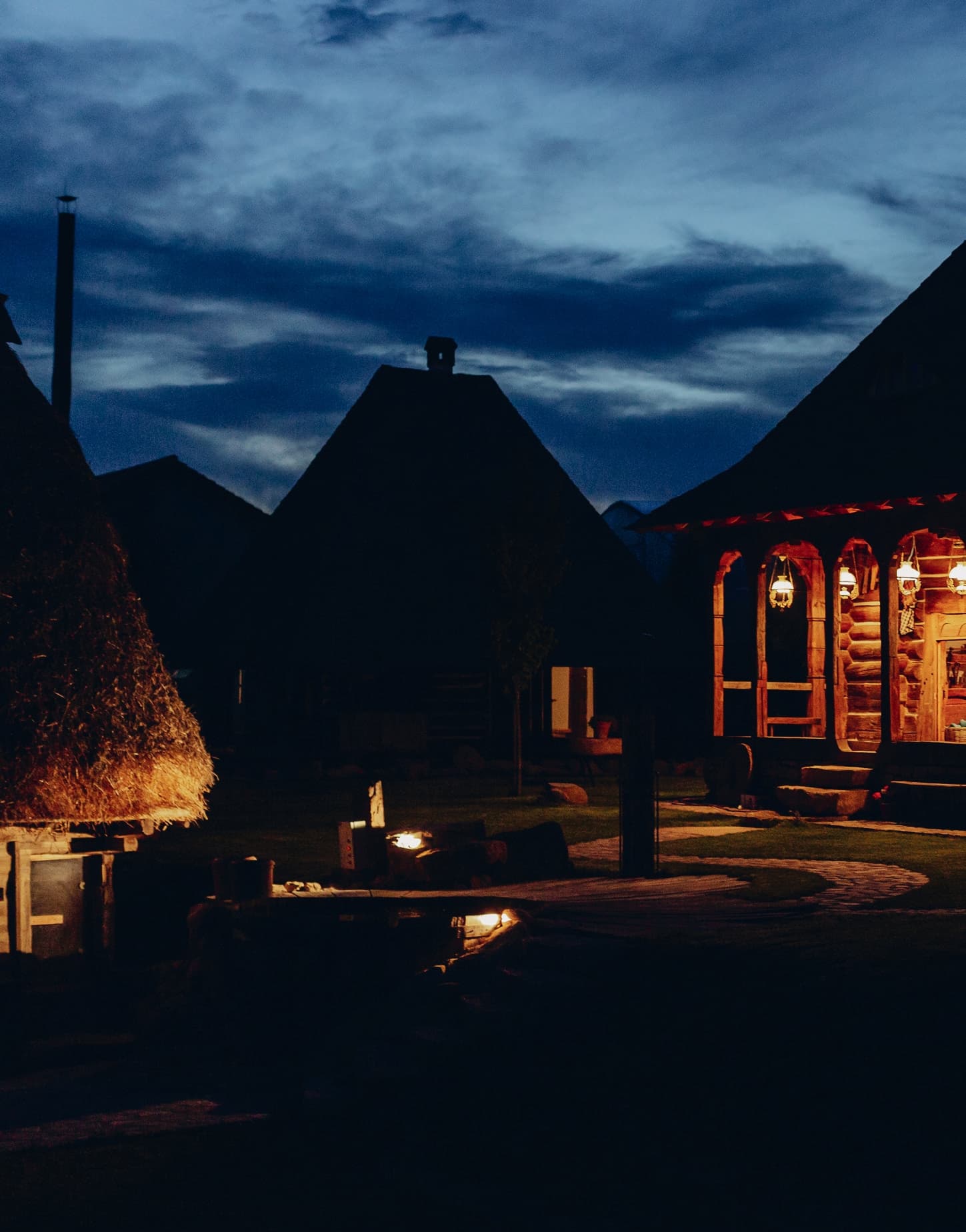 Dormitor în fosta poiată